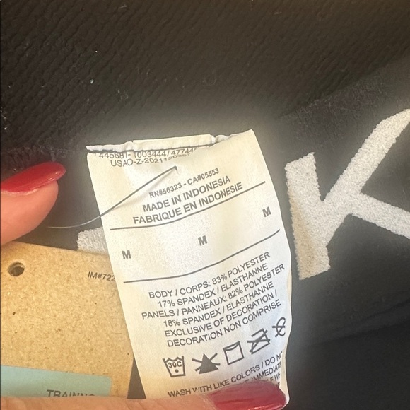 Nike Pro Black Leggjngs Women Medium NWT - Picture 3 of 5